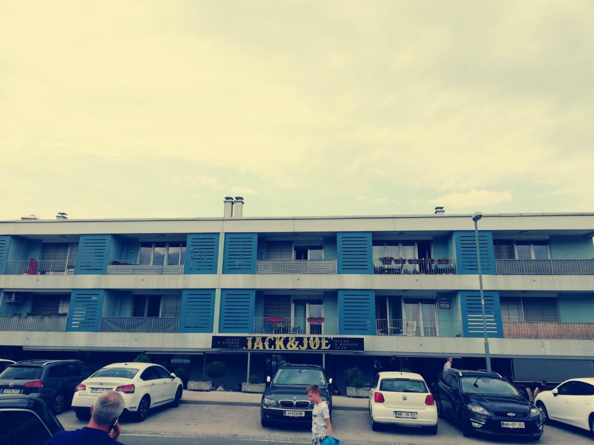 Apartment Lent Maribor Exteriör bild